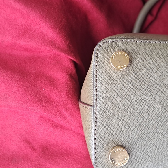 Michael Kors Olive Green Leather Shoulder/ Crossbody Bag Excellent Used Cond. - Picture 6 of 15